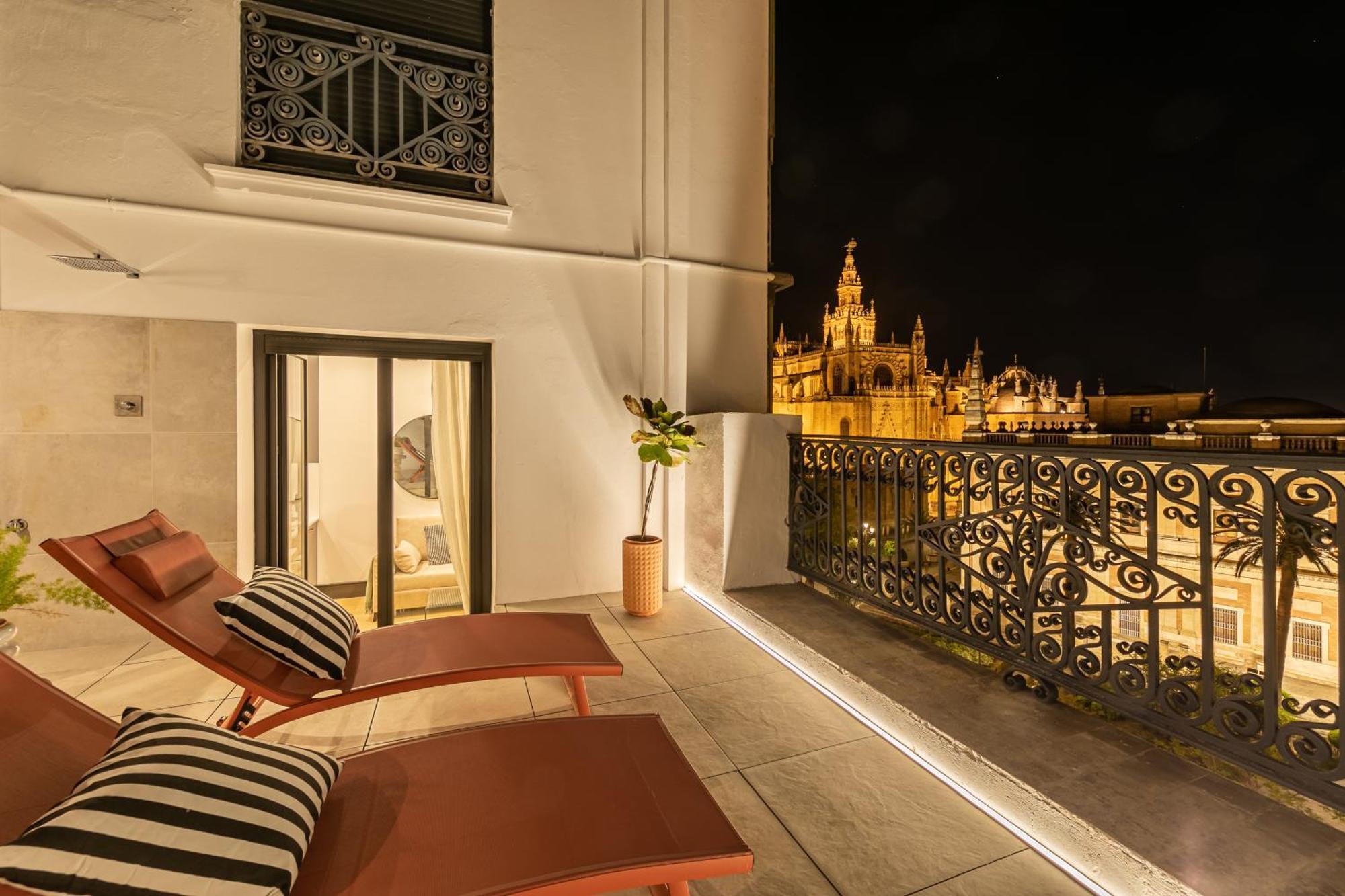 Isg Apartments Catedral Севилья Экстерьер фото