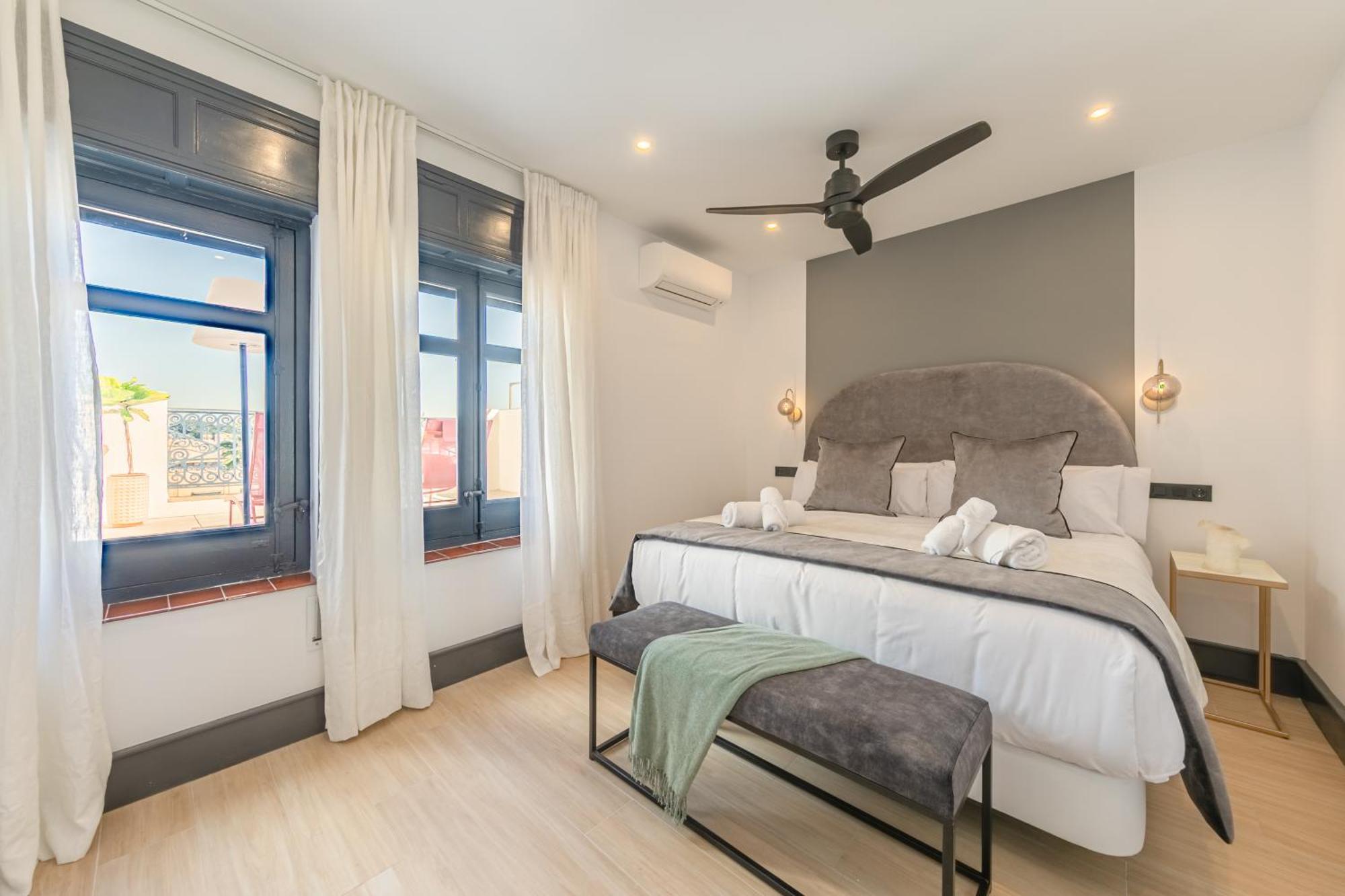 Isg Apartments Catedral Севилья Экстерьер фото