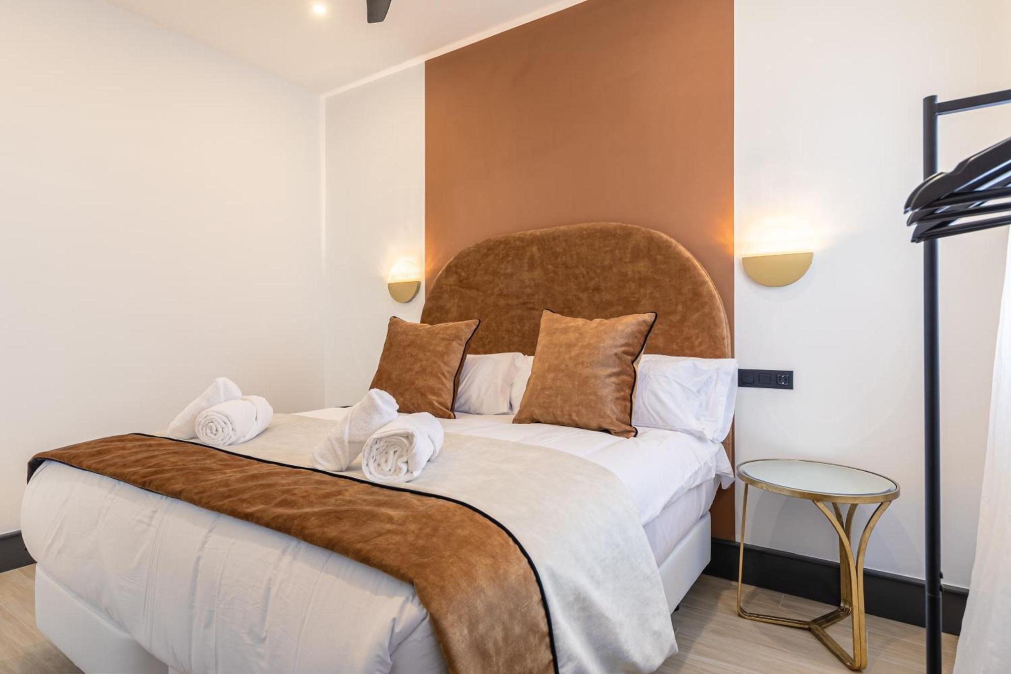 Isg Apartments Catedral Севилья Экстерьер фото