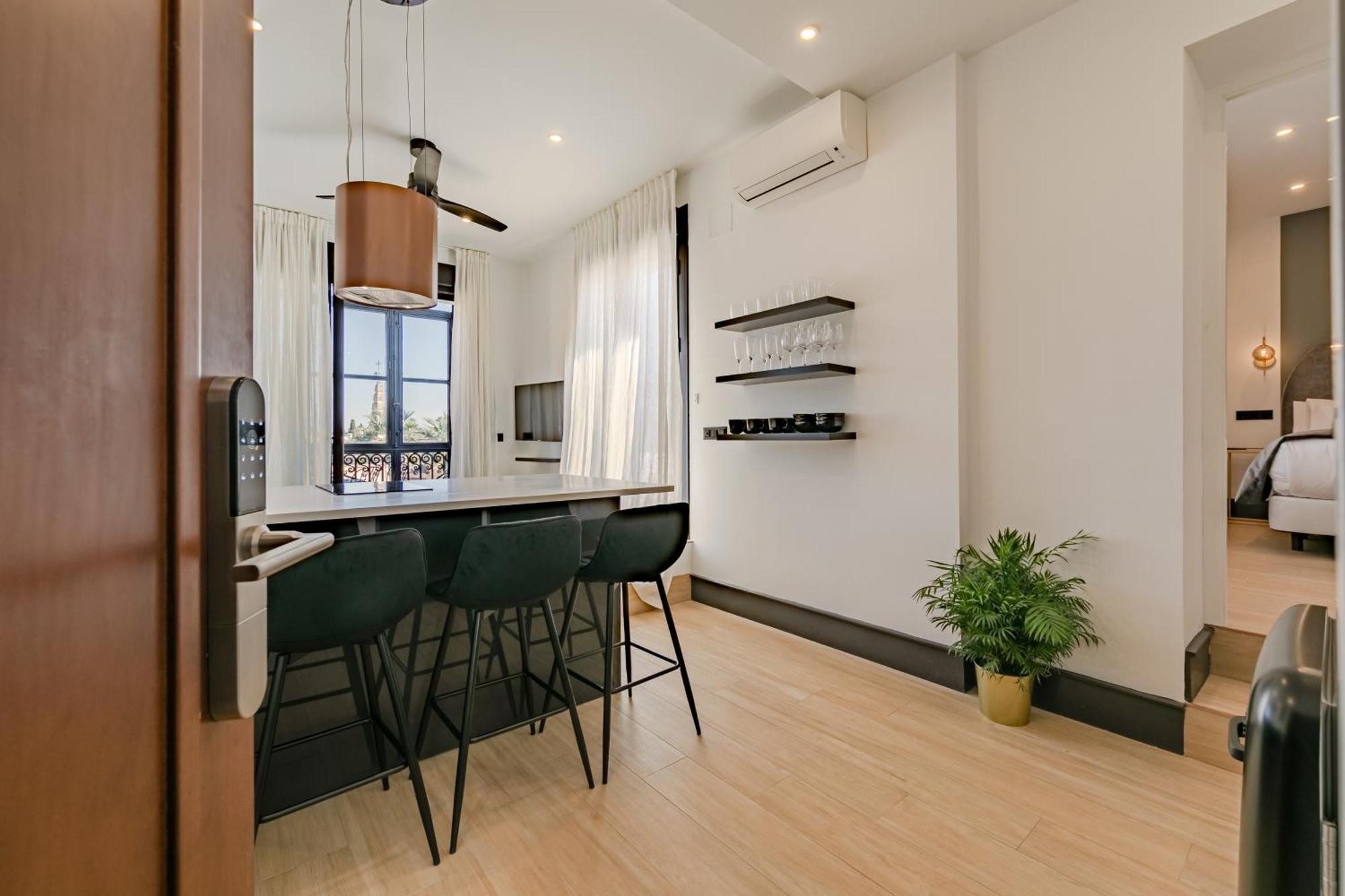Isg Apartments Catedral Севилья Экстерьер фото